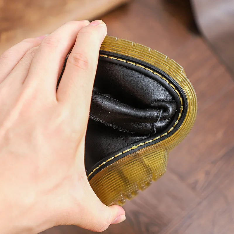 BlackLine – Vahvat ja mukavat – nauhalliset saappaat