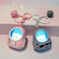 Thumbnail for Glowing Astronaut Charm – Söpö ja hohtava – Astronautti-laukun ripustin