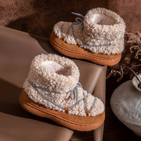 Thumbnail for FurStep – Mukavat ja tyylikkäät – talvikenkiä lämpimällä turkissisällä