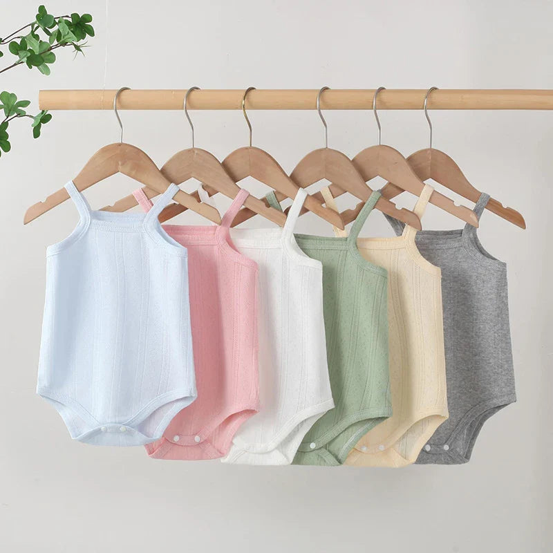 Summer Bodysuit – Kevyt ja mukava – neulottu vauvan body
