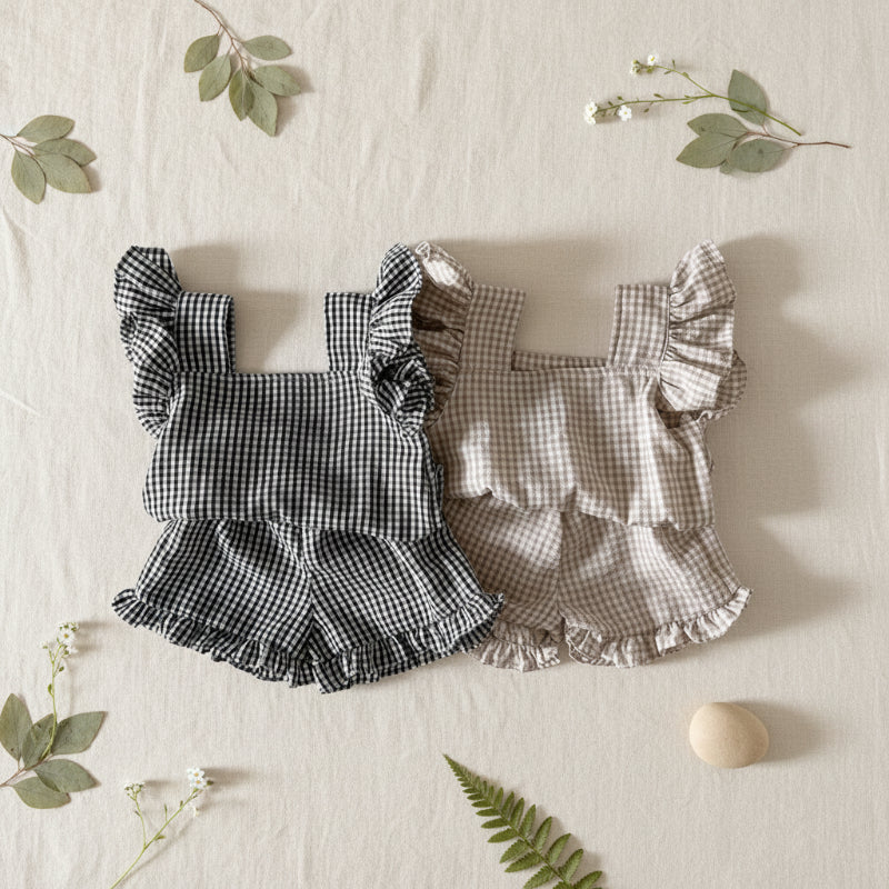 Girls Ruffle Tee – Kevyt ja suloinen – lasten vaatesetti
