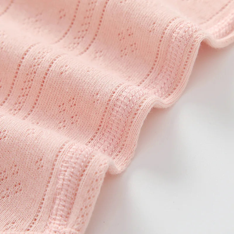 Summer Bodysuit – Kevyt ja mukava – neulottu vauvan body