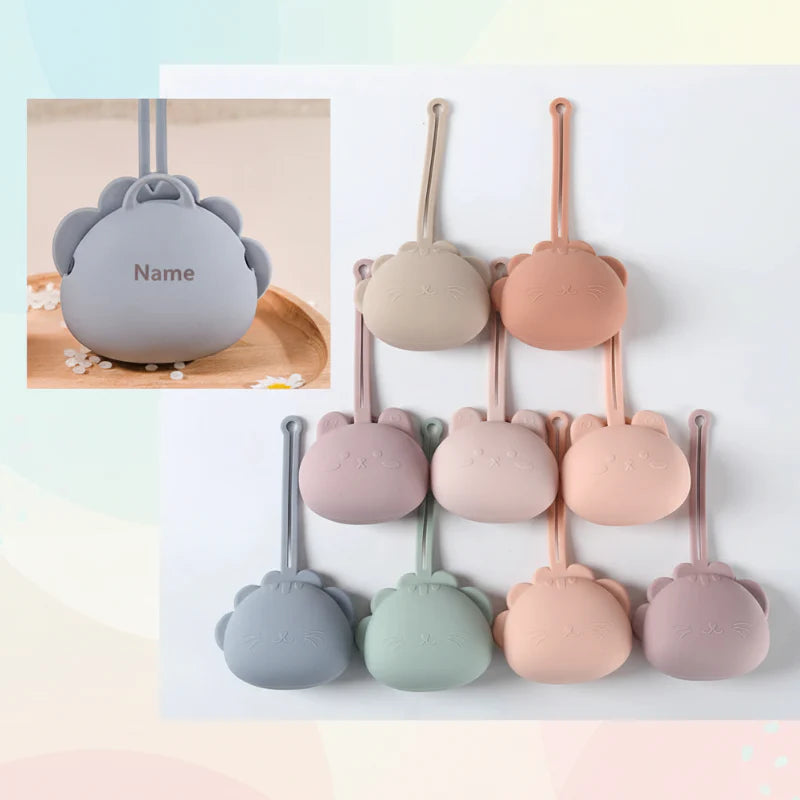 Personalized Pacifier Case – Kaiverrettu ja käytännöllinen – Henkilökohtainen tutinpidin