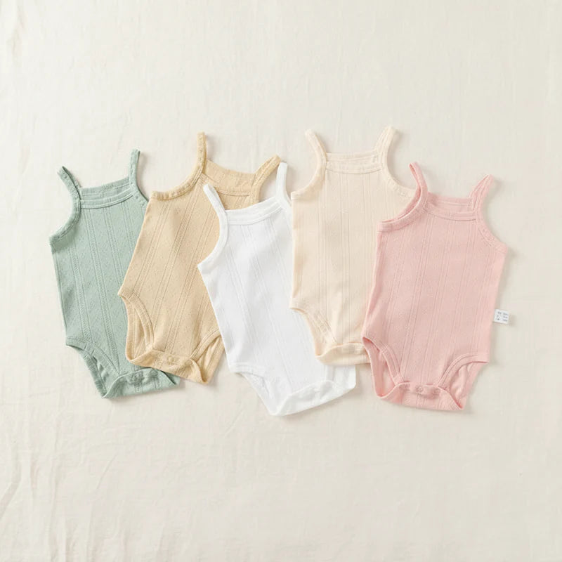 Summer Bodysuit – Kevyt ja mukava – neulottu vauvan body
