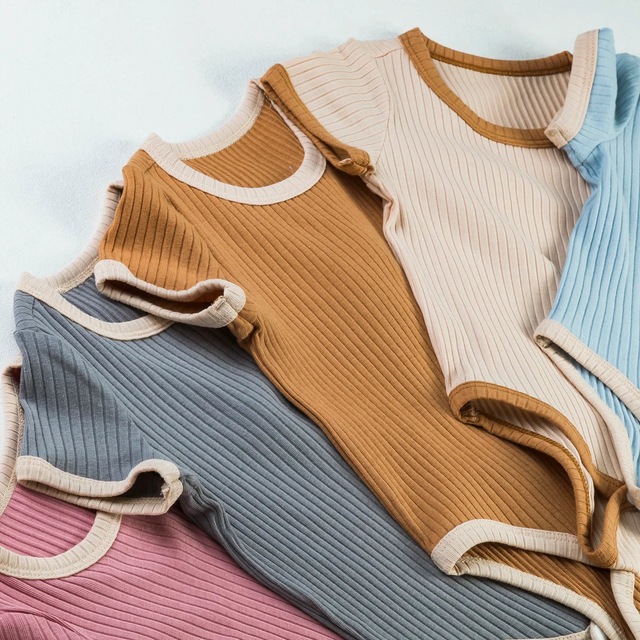 Mini Fashion™ - Hauskat väriyhdistelmät - Vauvan body