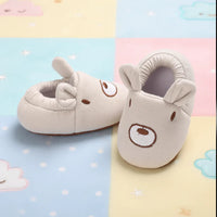Thumbnail for Cute Baby Crib Shoes – Söpöjä ja mukavia – vauvan tossut