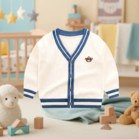 Thumbnail for CozziWear – Warm & Trendy – Neulottu neuletakki karhuilla