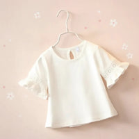 Thumbnail for Girls Trumpet Sleeve Top – Elegantti ja mukava – Pitsihihainen