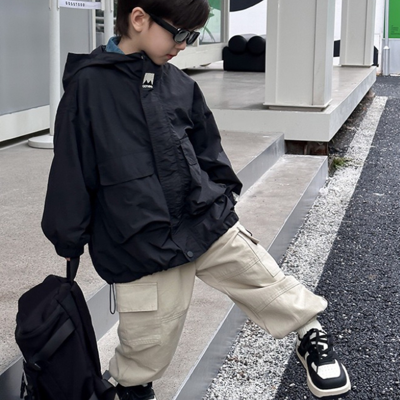 LiloWear – Tuulenpitävä ja vettä hylkivä – Lasten tuulitakki hupulla