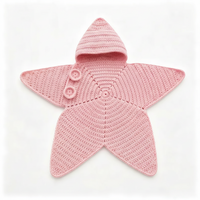 Thumbnail for CozyStar – Pehmeä ja käsintehty – Neulottu vauvan haalari, jossa on tähtikuvio