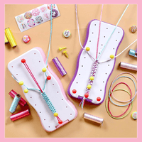 Thumbnail for Craft Kids – Luovuus ja oppiminen – Neulominen Rannekorusetti lapsille